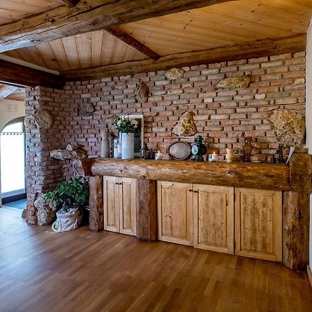 Bosco Della Serenissima Hotel Nervesa della Battaglia Bagian luar foto